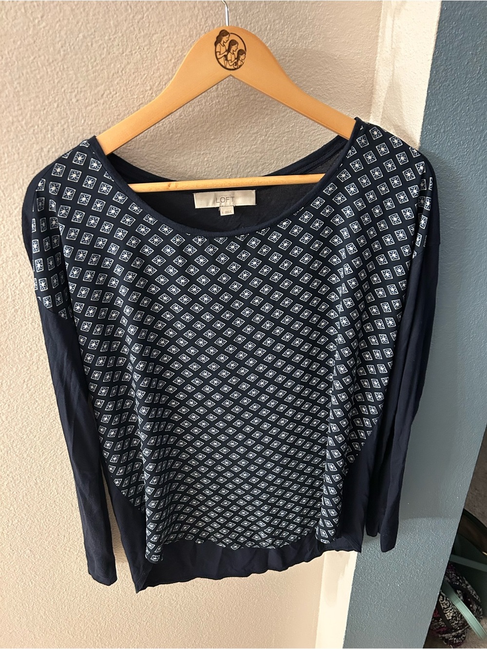 LOFT Navy Blue Geometric Long-Sleeve Tee size small